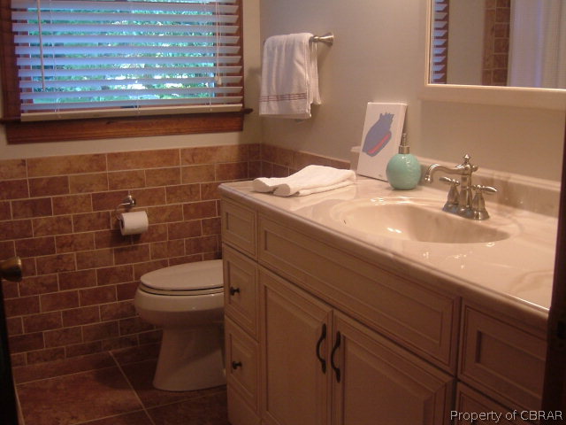225 Warehouse Cove Road Cobbs Creek, VA 23035 - Photo 14 of 42