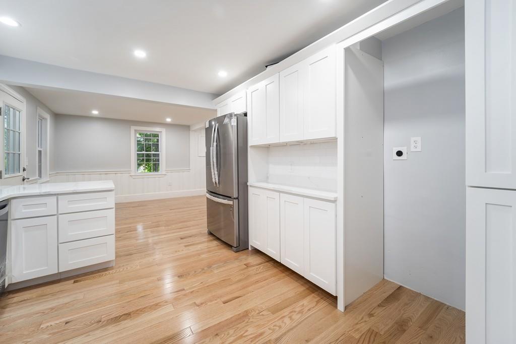 4 Nottingham Way Walpole, MA 02071 - Photo 7 of 13 Gallery Image 7