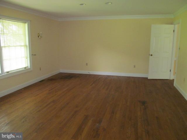 9480 Quail Run Road Denton, MD 21629 - Photo 4 of 14 Living Room