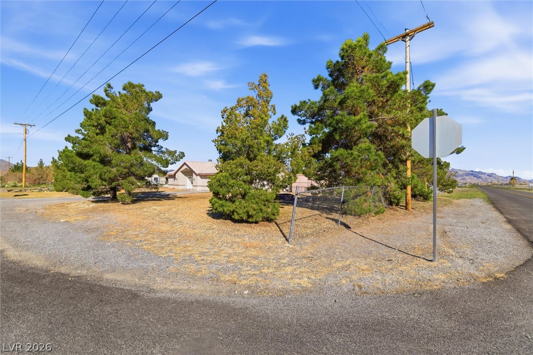 4020 Flamingo Road Pahrump, NV 89048 - Photo 3 of 29 Gallery Image 3