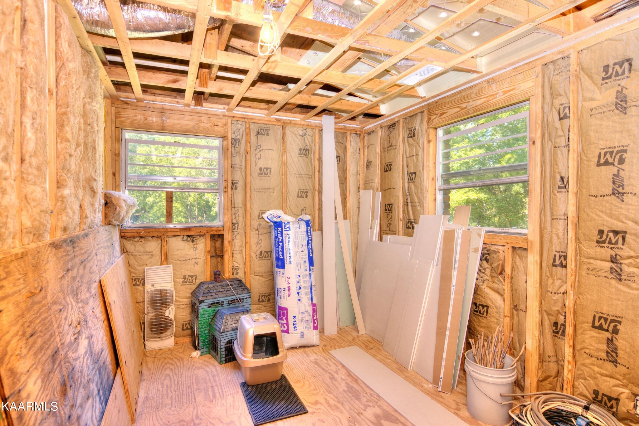 1311 Belltown Road Tellico Plains, TN 37385 - Photo 20 of 58 a very nice looking room with a large window