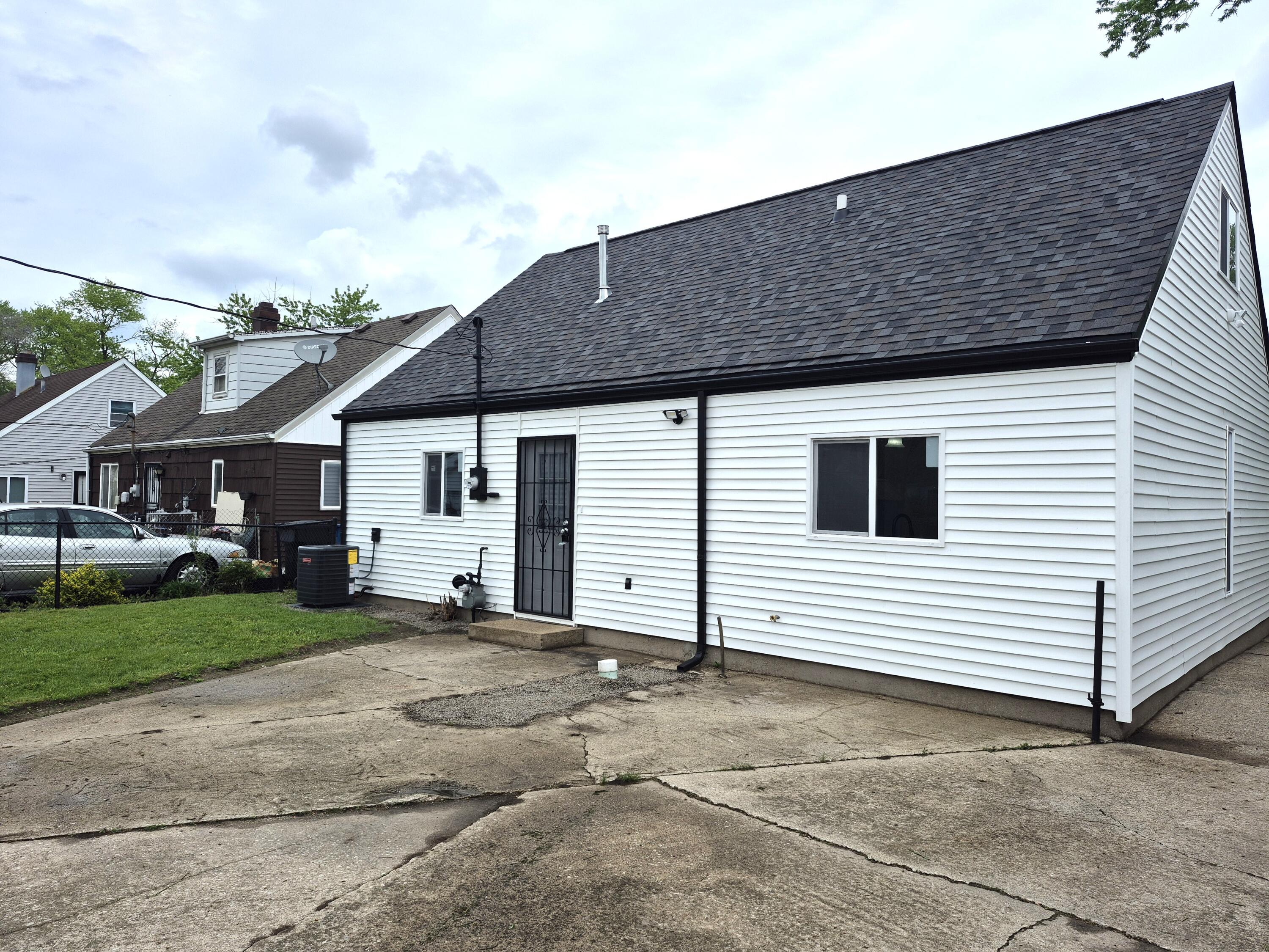 2340 Wilson Street Gary, IN 46404 - Photo 2 of 18 3000x2250