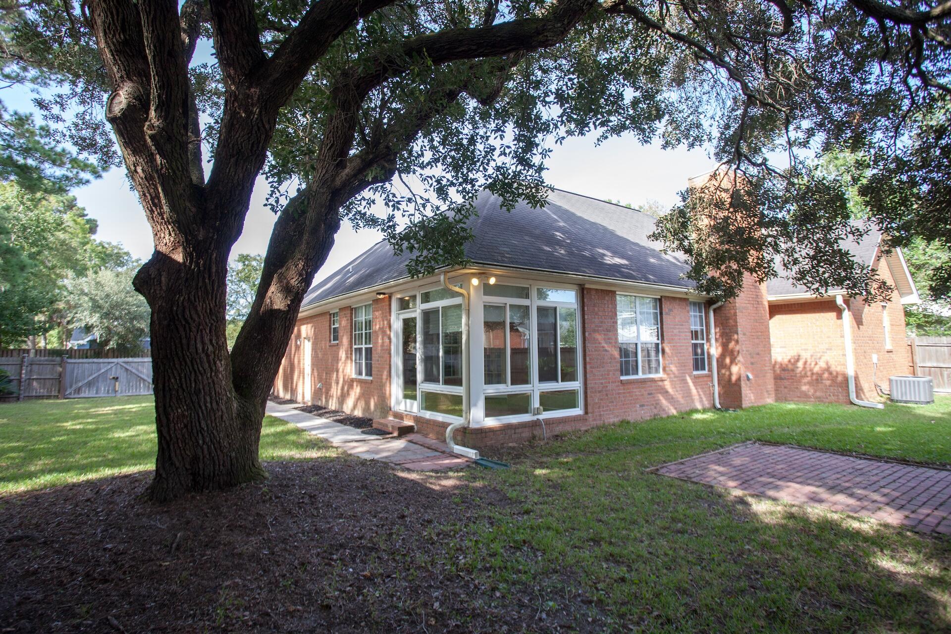 1587 Wakendaw Road Mount Pleasant, SC 29464 - Photo 22 of 35 1587Wakendaw-13
