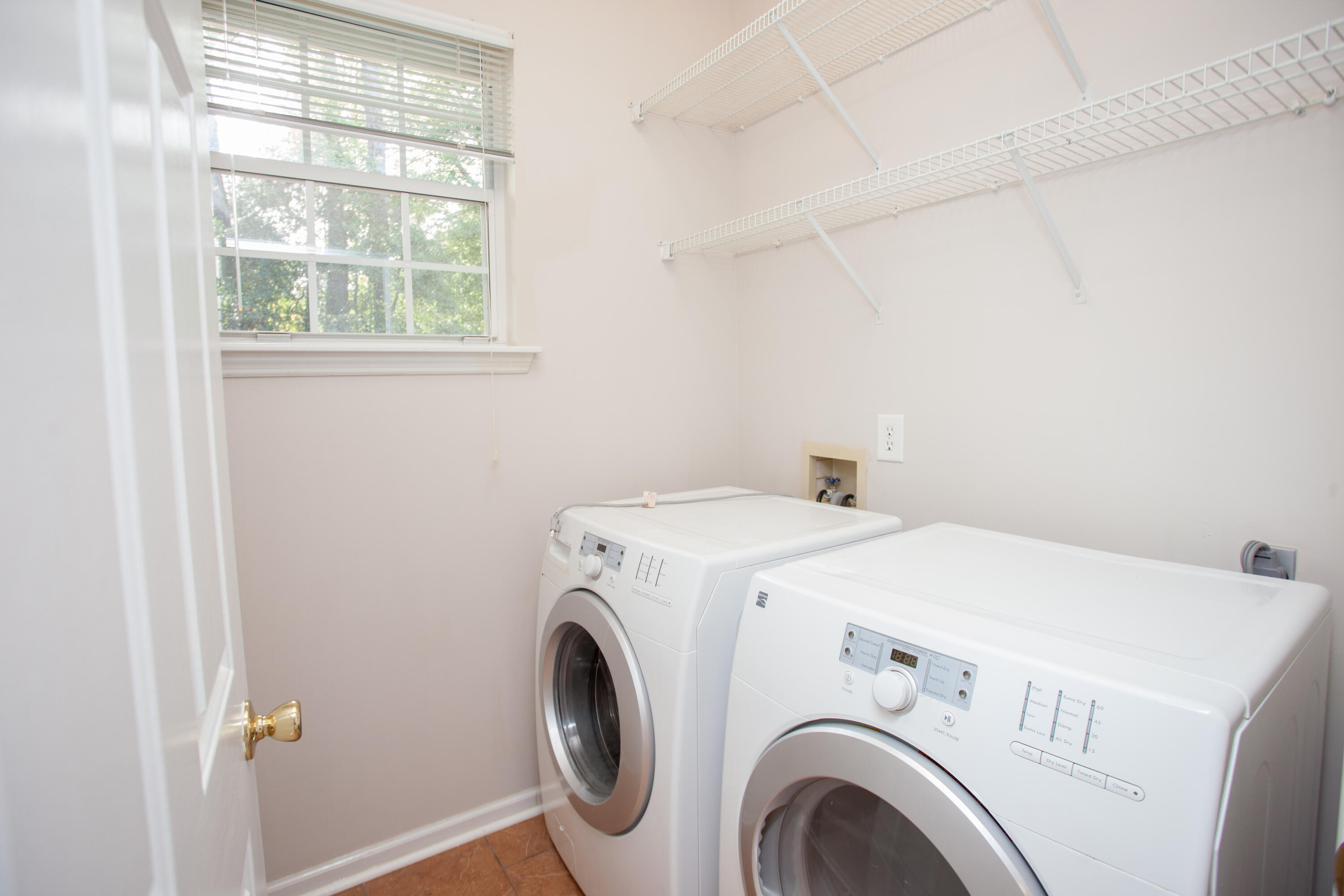 1587 Wakendaw Road Mount Pleasant, SC 29464 - Photo 30 of 35 1587Wakendaw-34