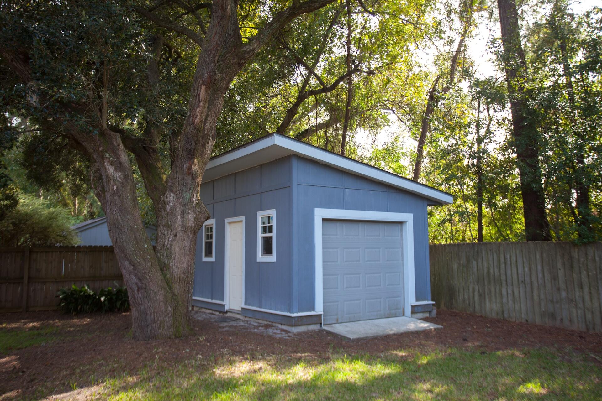 1587 Wakendaw Road Mount Pleasant, SC 29464 - Photo 3 of 35 1587Wakendaw-7