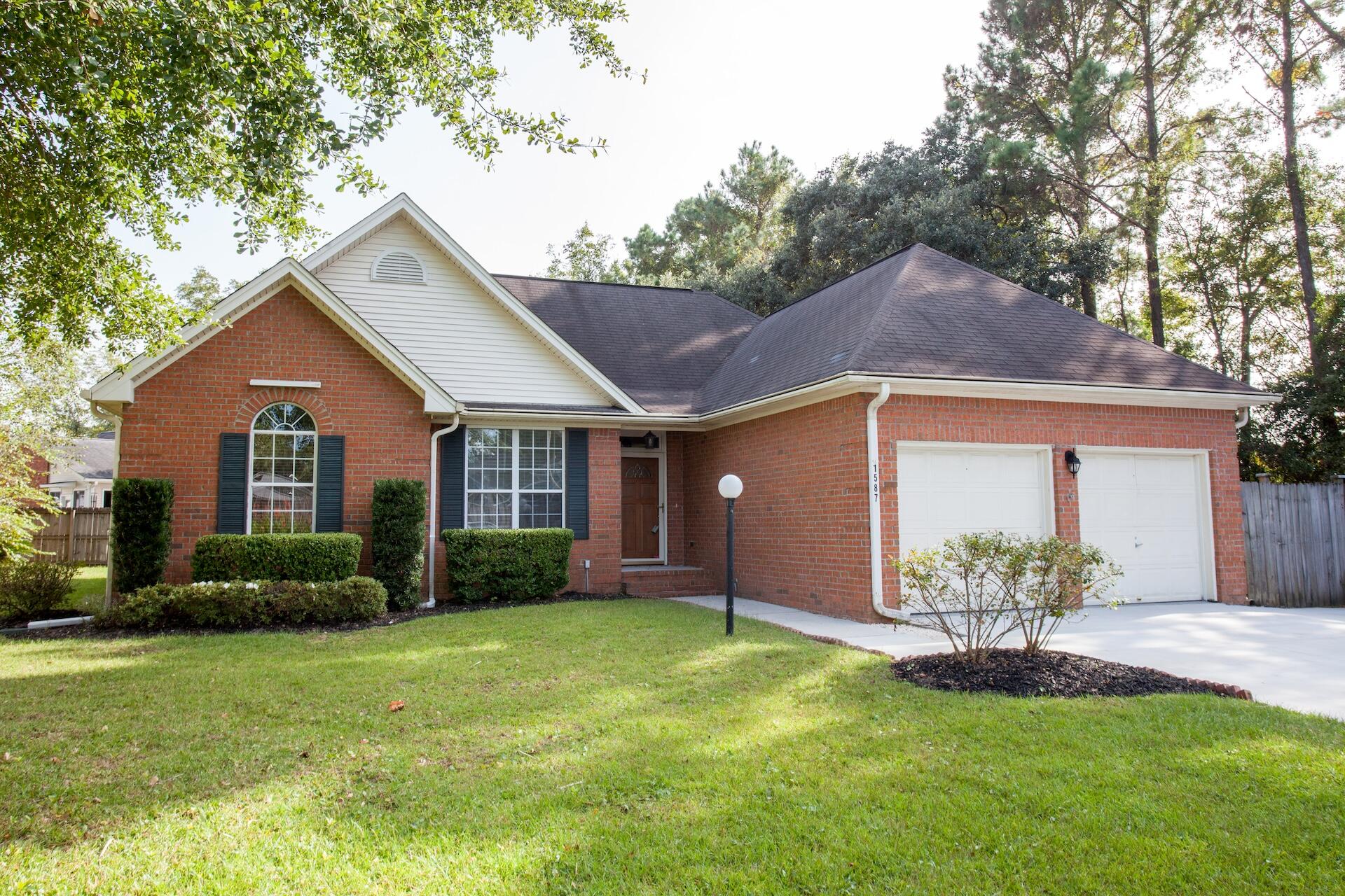 1587 Wakendaw Road Mount Pleasant, SC 29464 - Photo 31 of 35 1587Wakendaw-1