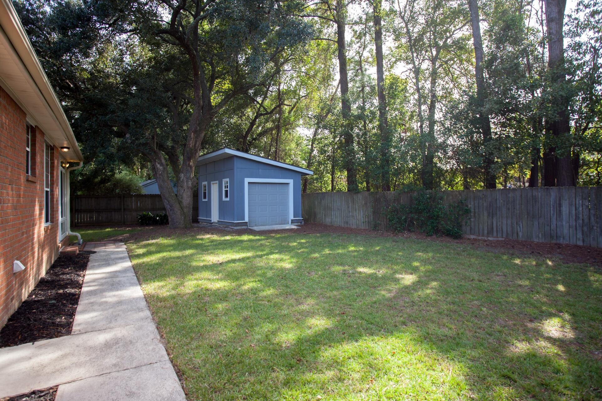 1587 Wakendaw Road Mount Pleasant, SC 29464 - Photo 5 of 35 1587Wakendaw-6