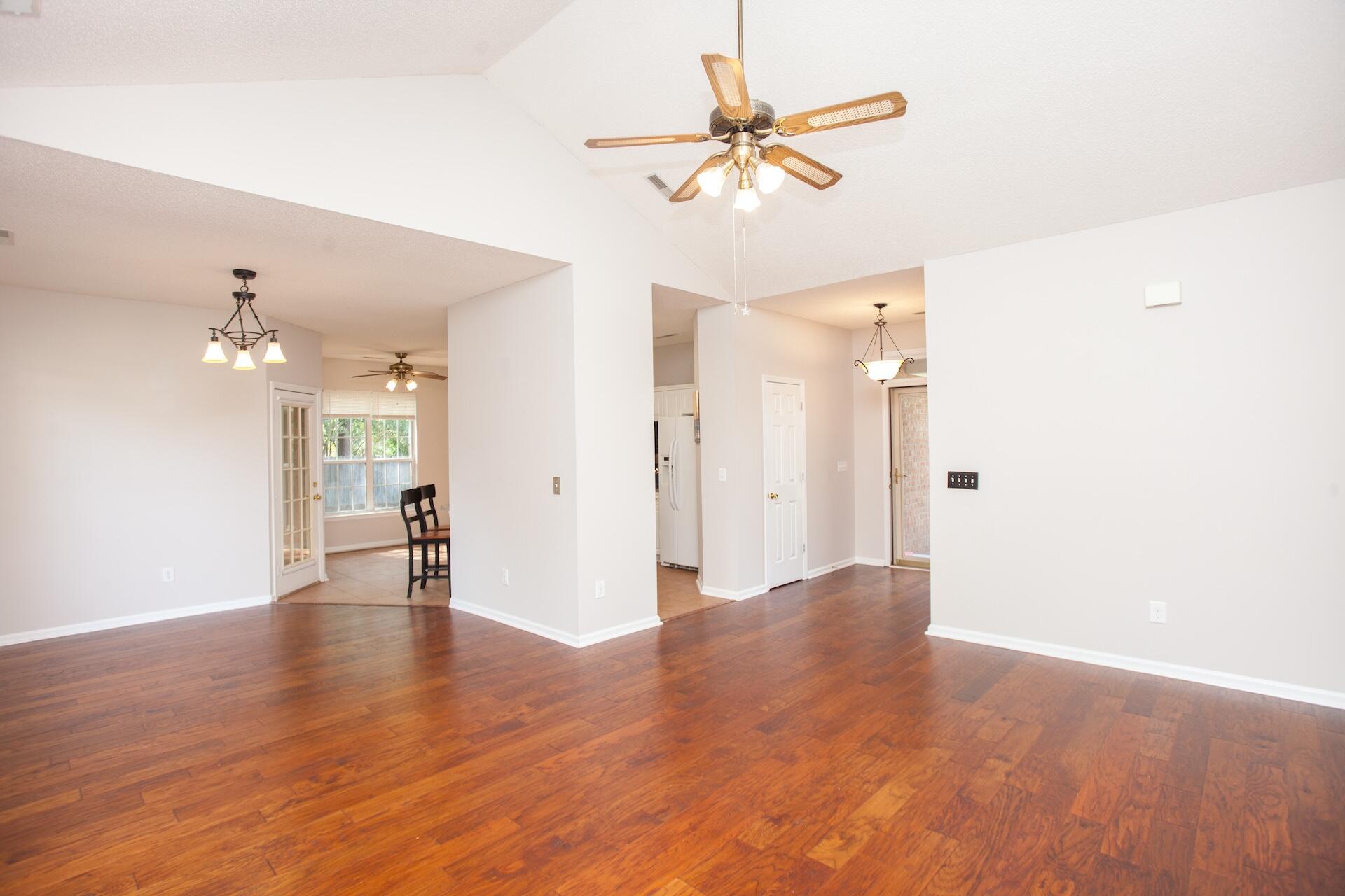 1587 Wakendaw Road Mount Pleasant, SC 29464 - Photo 10 of 35 1587Wakendaw-25