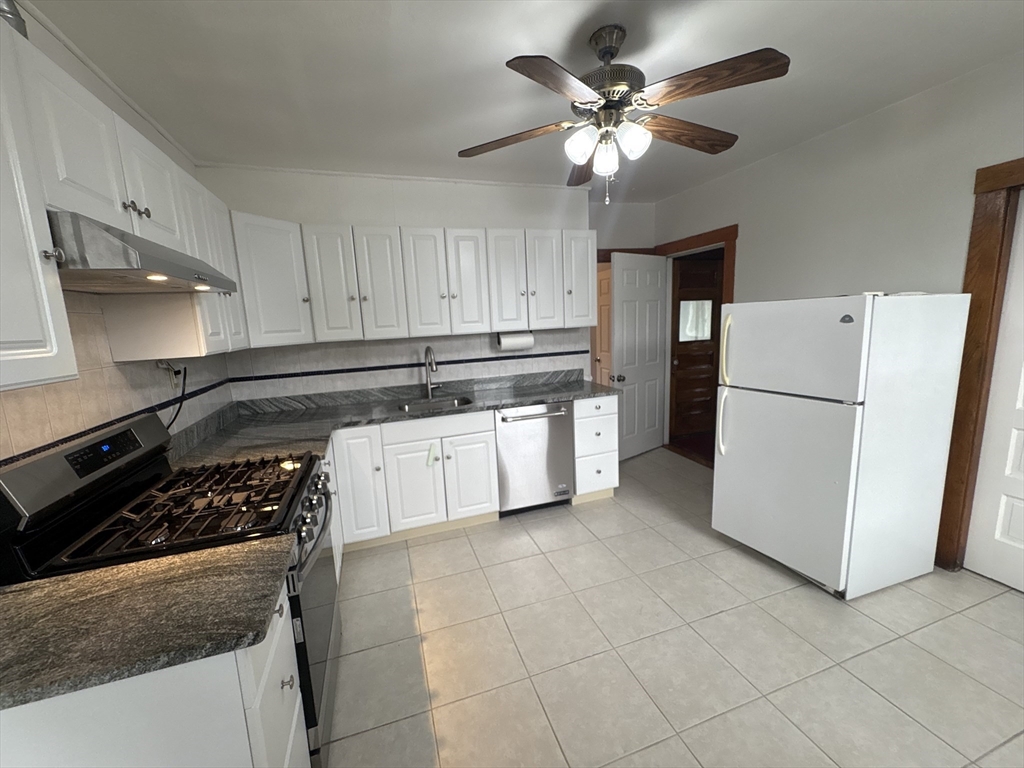 403 Trapelo Road, Unit 3 Belmont, MA 02478 - Photo 2 of 25