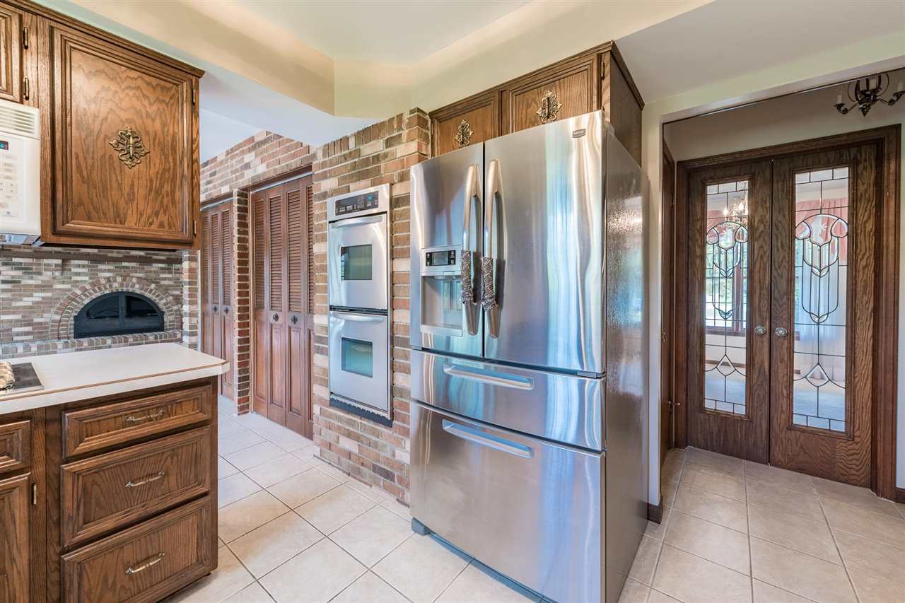 720 Edgewood Drive Rochester, MI 48306 - Photo 26 of 50 50041890-25.JPG