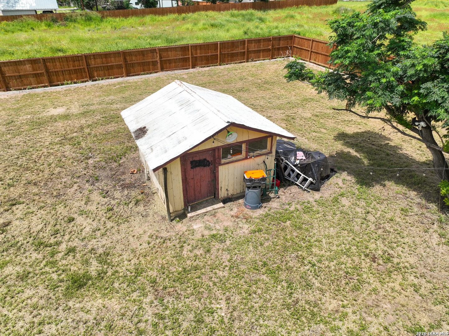 523 B Rossville Road Devine, TX 78016 - Photo 24 of 27