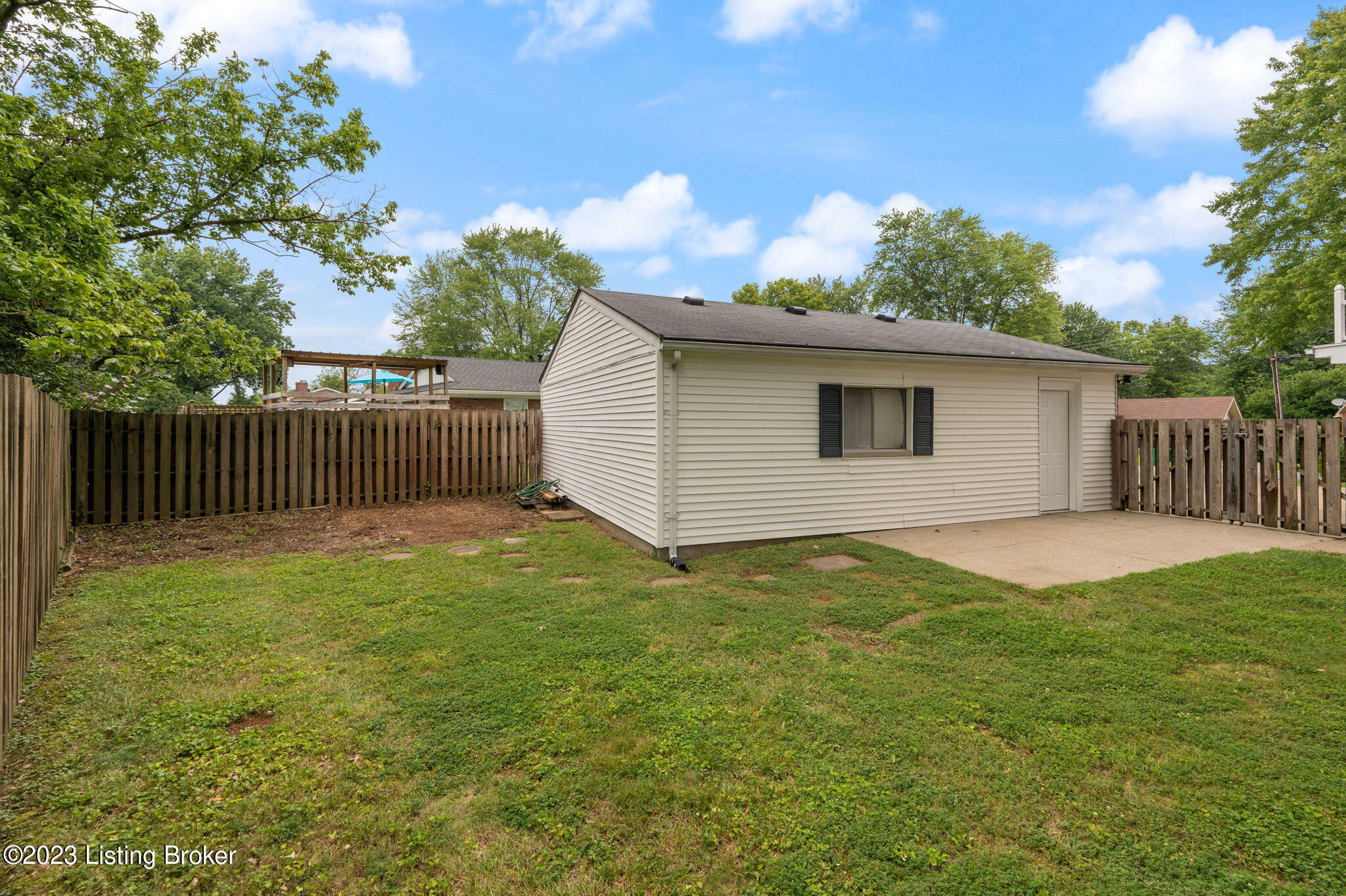 6516 Hollow Tree Road Louisville, KY 40228 - Photo 57 of 58 15-web-or-mls-6516 Hollow Tree Rd-15
