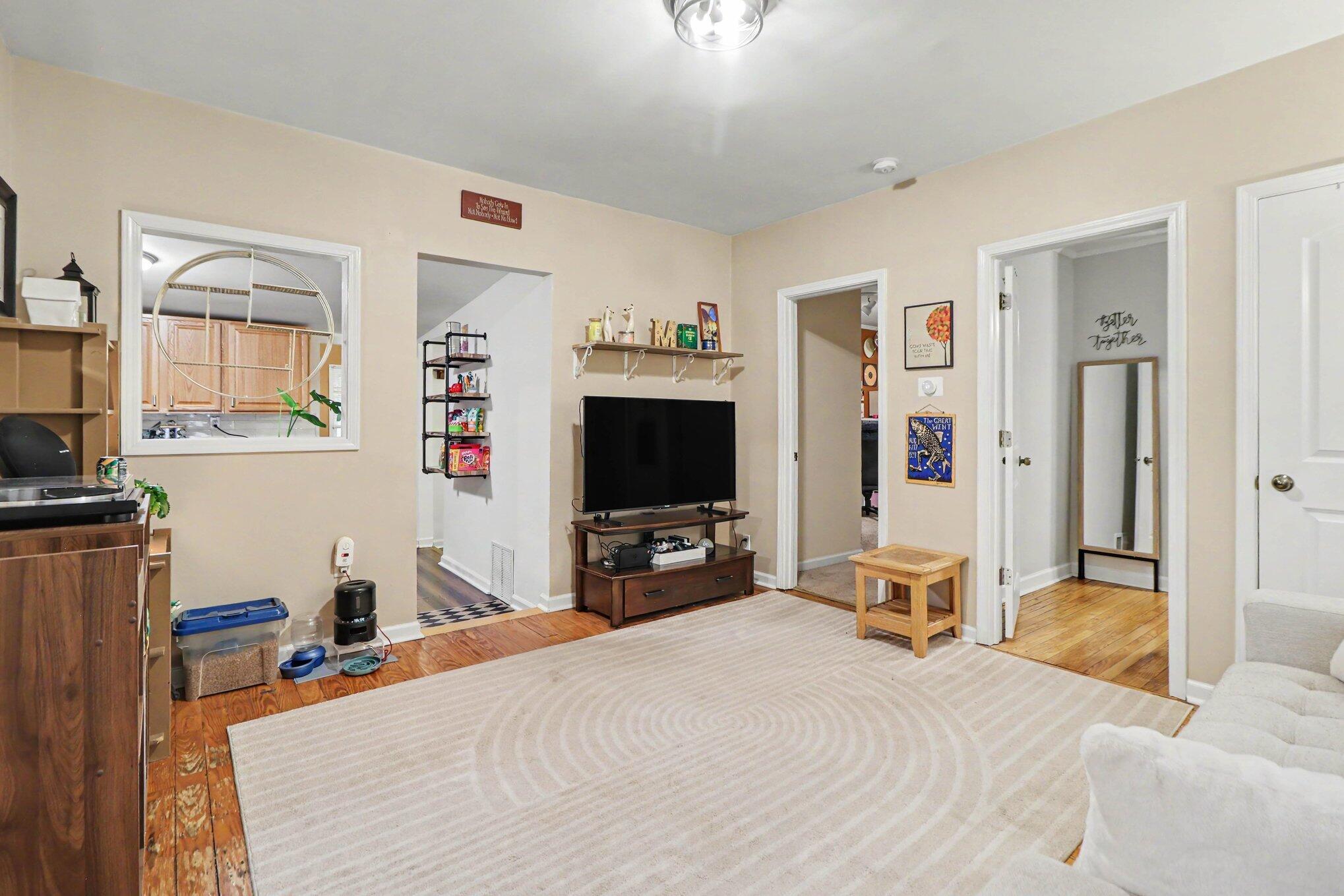 401 North Street Wheeler, IN 46342 - Photo 3 of 17 2038x1359