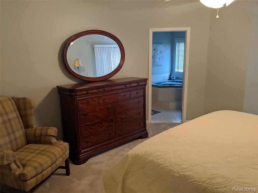 3255 Fairgrove Terrace Rochester Hills, MI 48309 - Photo 14 of 38