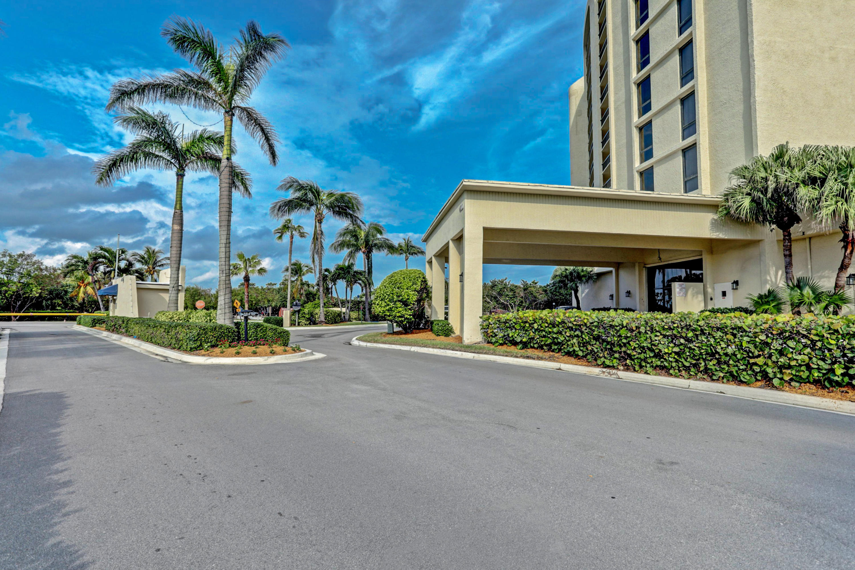 400 Ocean Trail Way, Unit 610 Jupiter, FL 33477 - Photo 22 of 32 Building Entrance