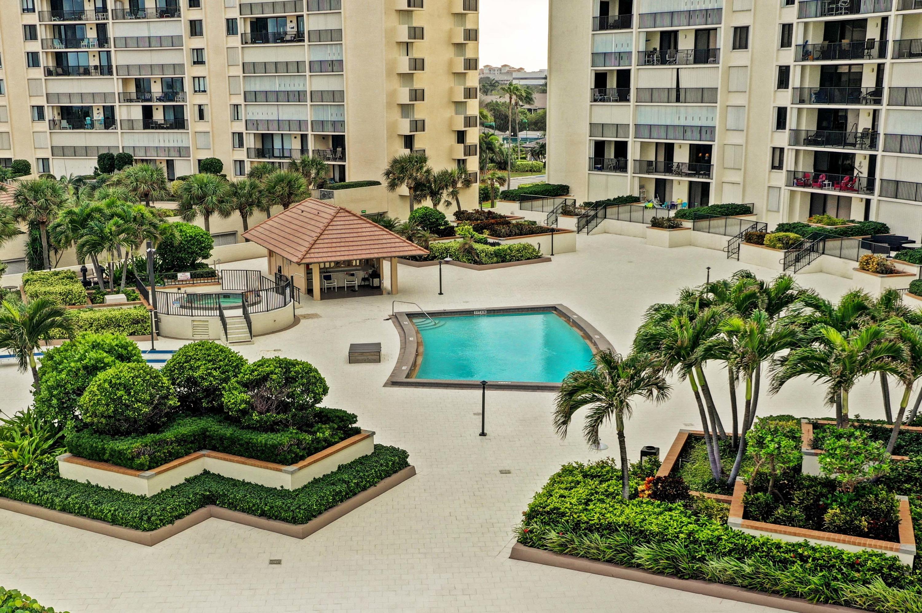 400 Ocean Trail Way, Unit 610 Jupiter, FL 33477 - Photo 27 of 32 Pool