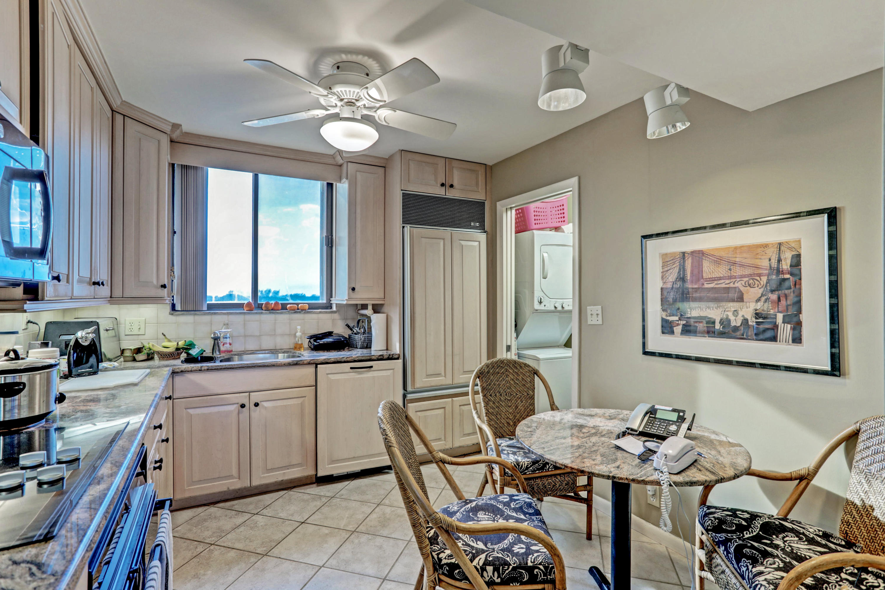 400 Ocean Trail Way, Unit 610 Jupiter, FL 33477 - Photo 6 of 32 Eat in Kitchen