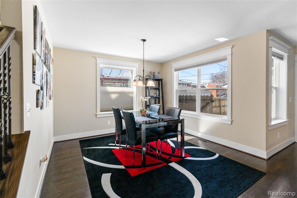 605 Lockwood Road Royal Oak, MI 48067 - Photo 12 of 35
