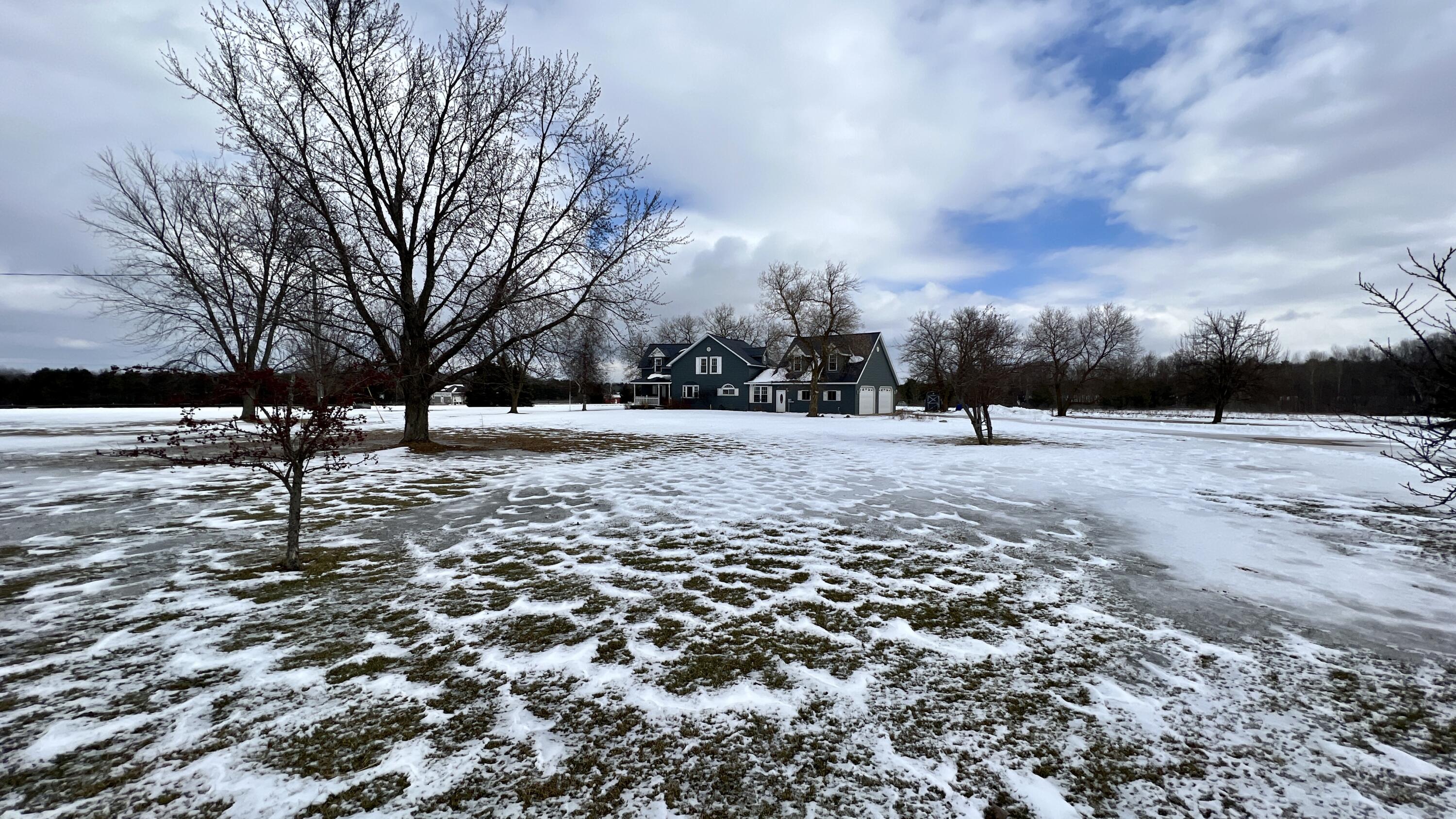 8045 South 39 Road Cadillac, MI 49601 - Photo 4 of 52 Greg Bosscher (40)