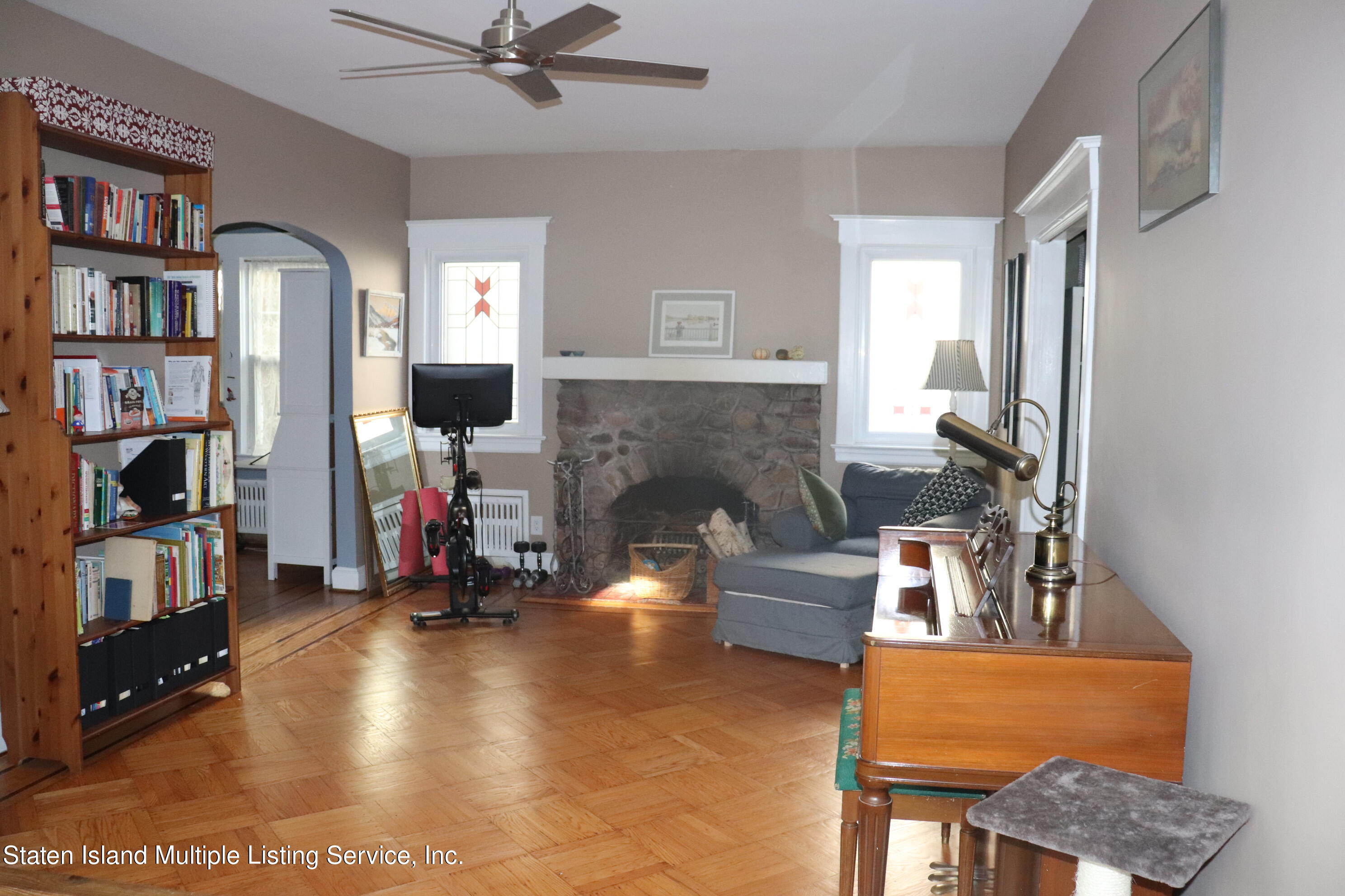 15 Edgewood Road Staten Island, NY 10308 - Photo 5 of 31 5