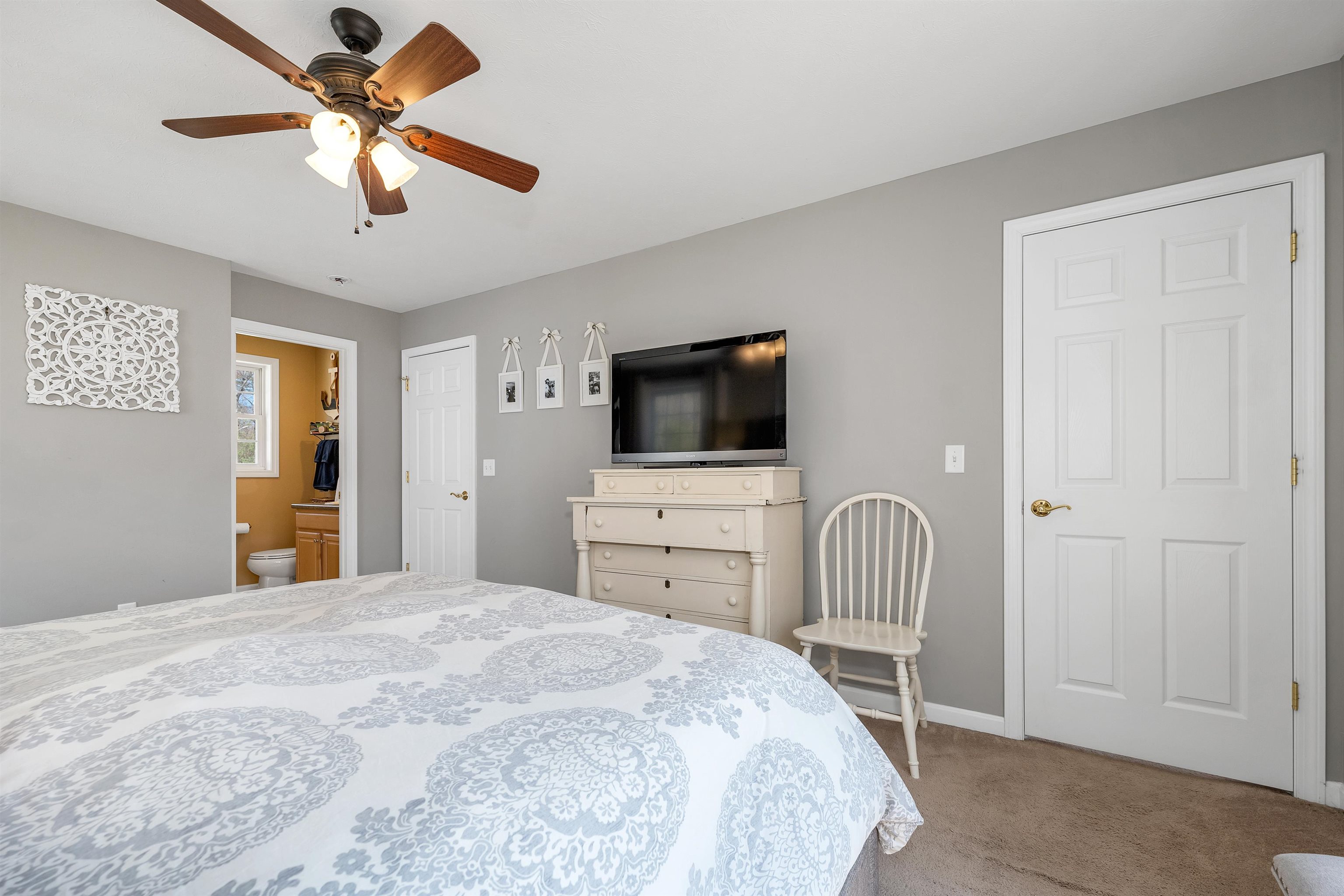 220 Arah Street Manchester, NH 03104 - Photo 30 of 58