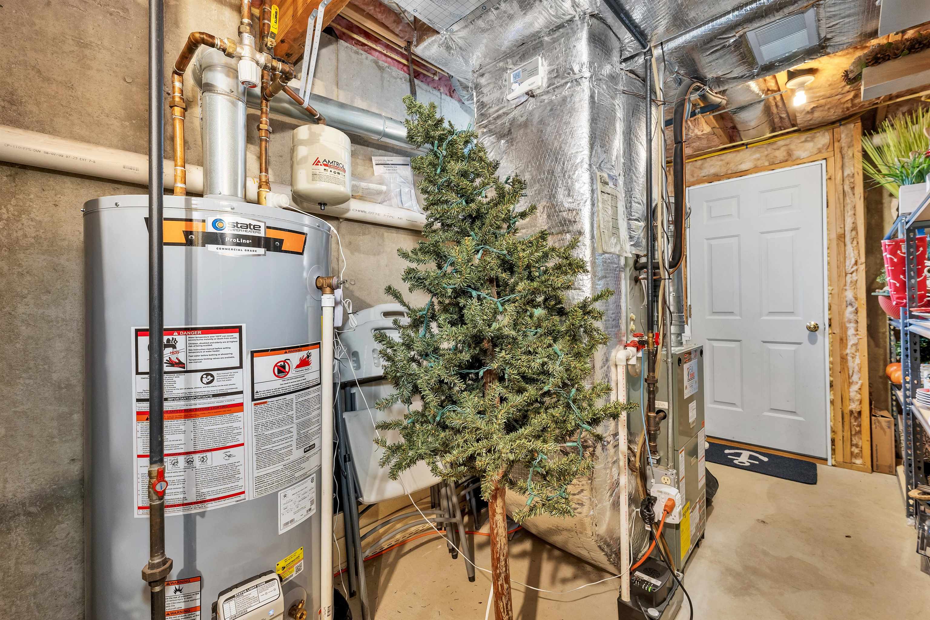 220 Arah Street Manchester, NH 03104 - Photo 42 of 58