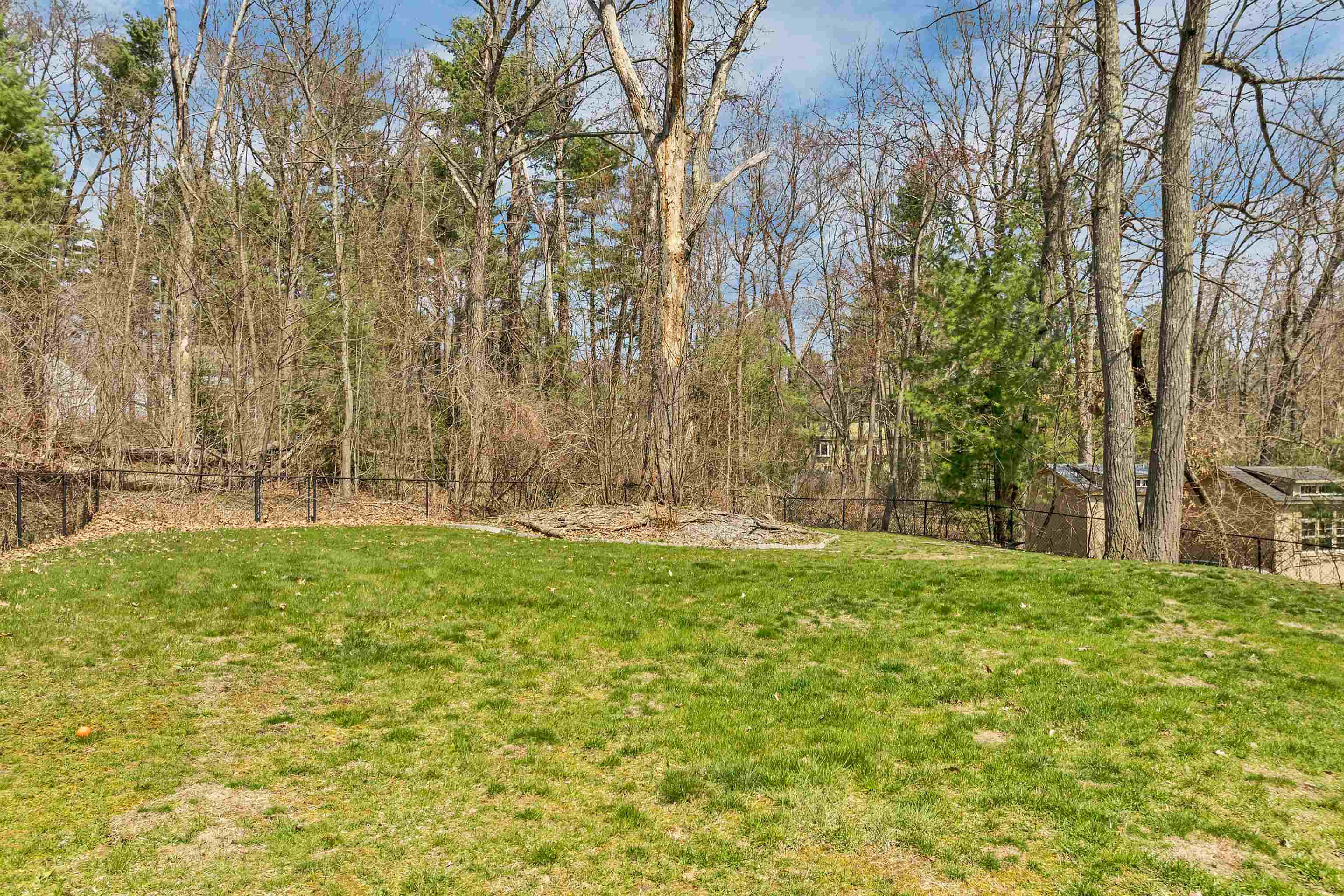 220 Arah Street Manchester, NH 03104 - Photo 52 of 58