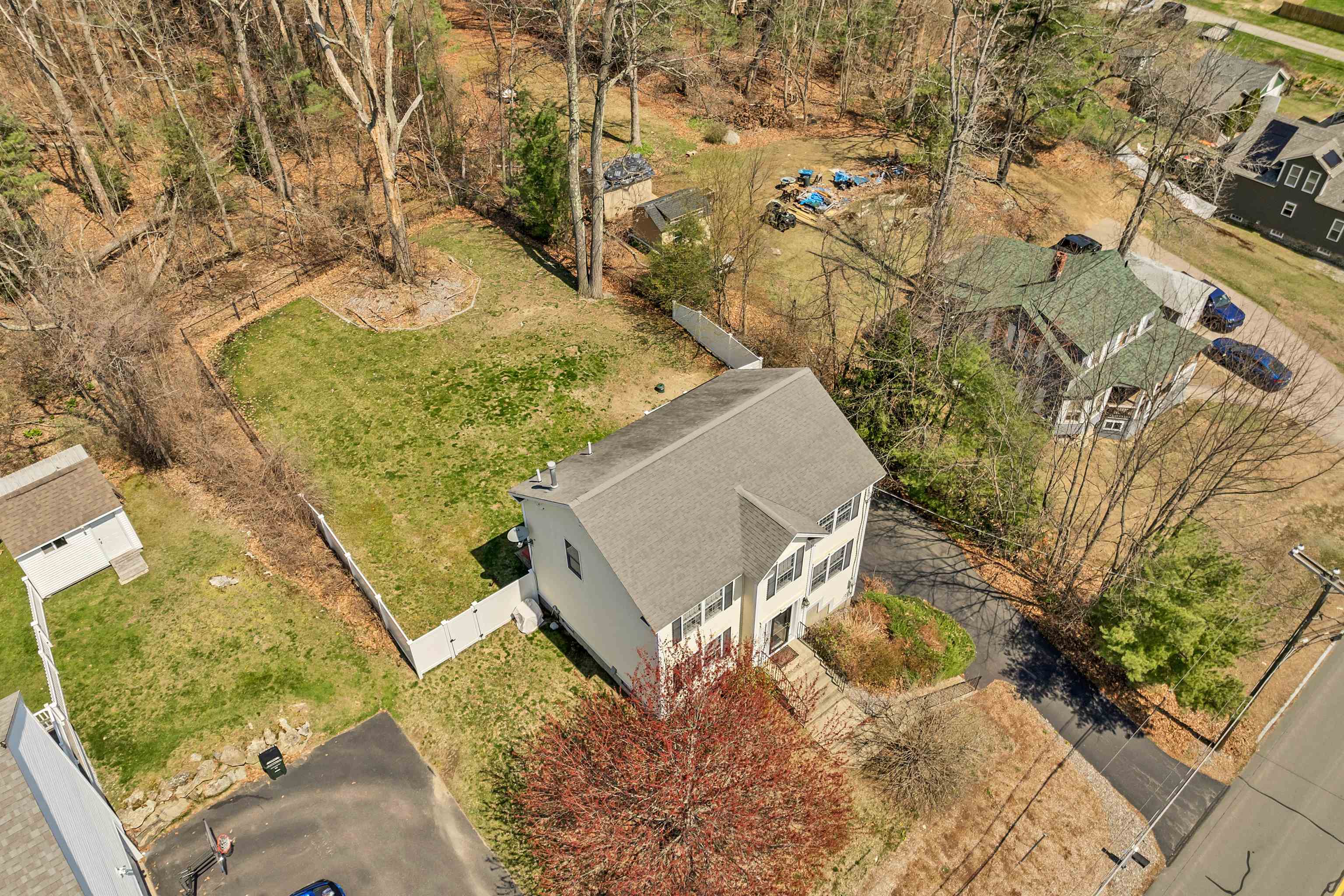 220 Arah Street Manchester, NH 03104 - Photo 6 of 58