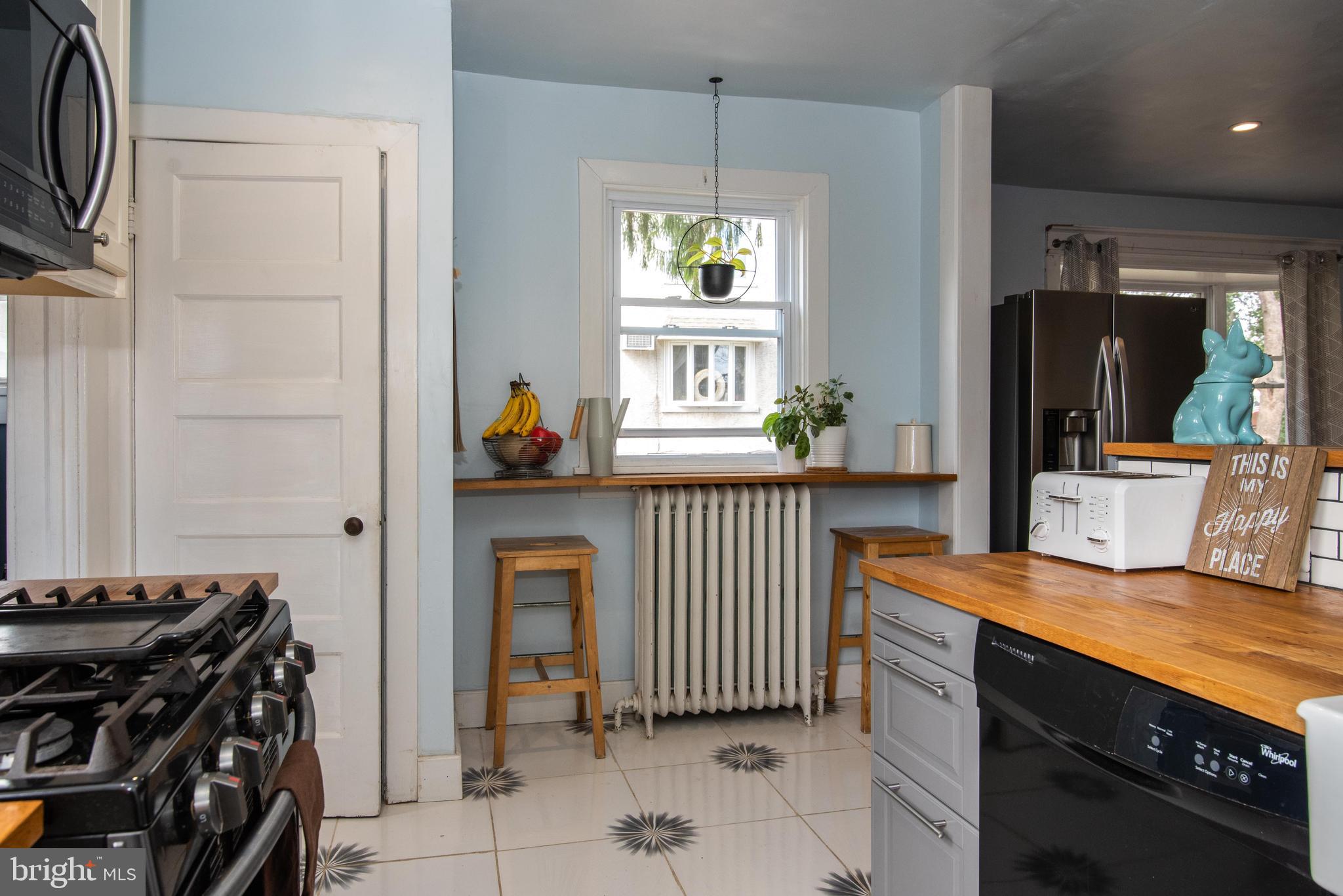 8424 Pembrook Road Philadelphia, PA 19128 - Photo 15 of 36