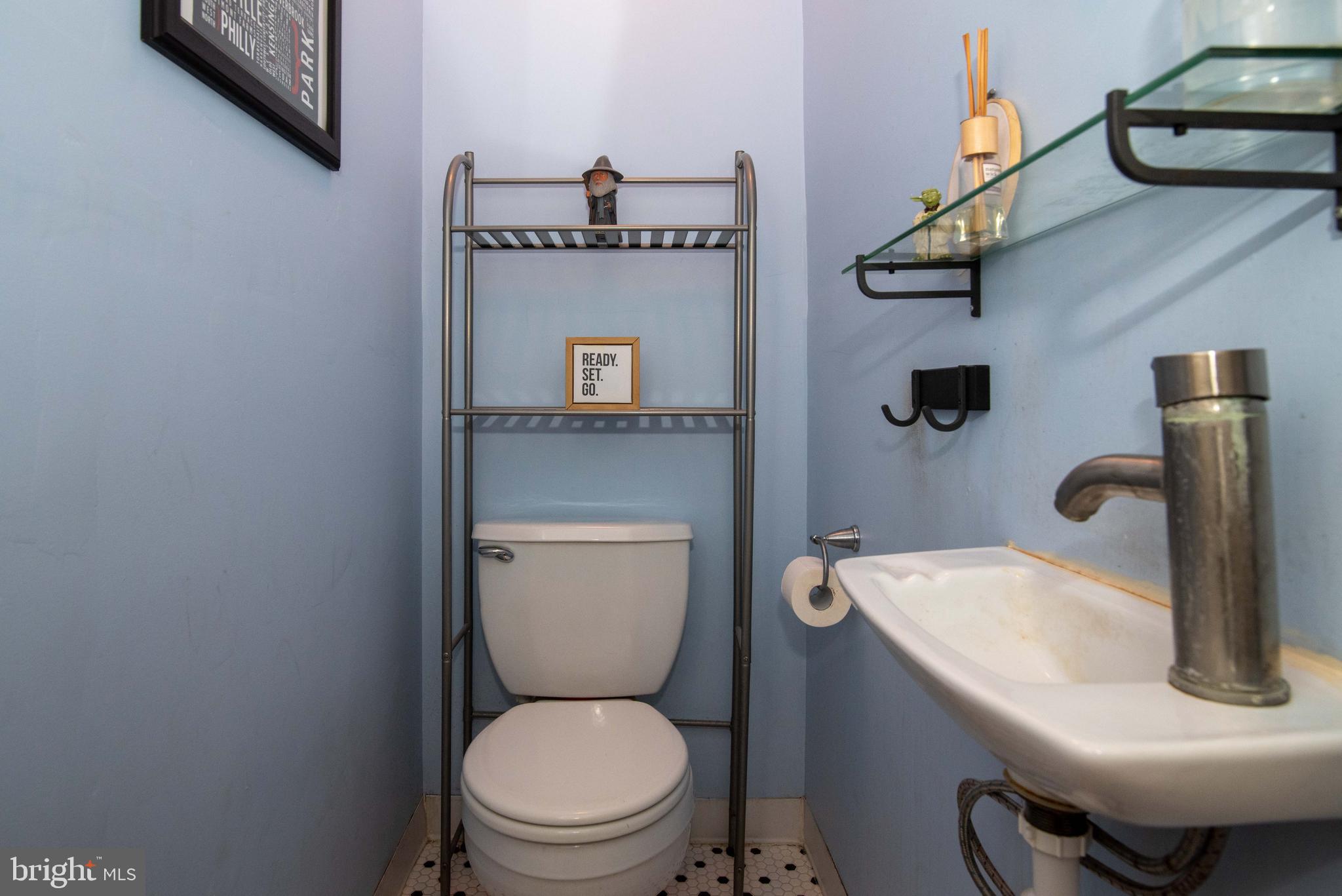 8424 Pembrook Road Philadelphia, PA 19128 - Photo 18 of 36