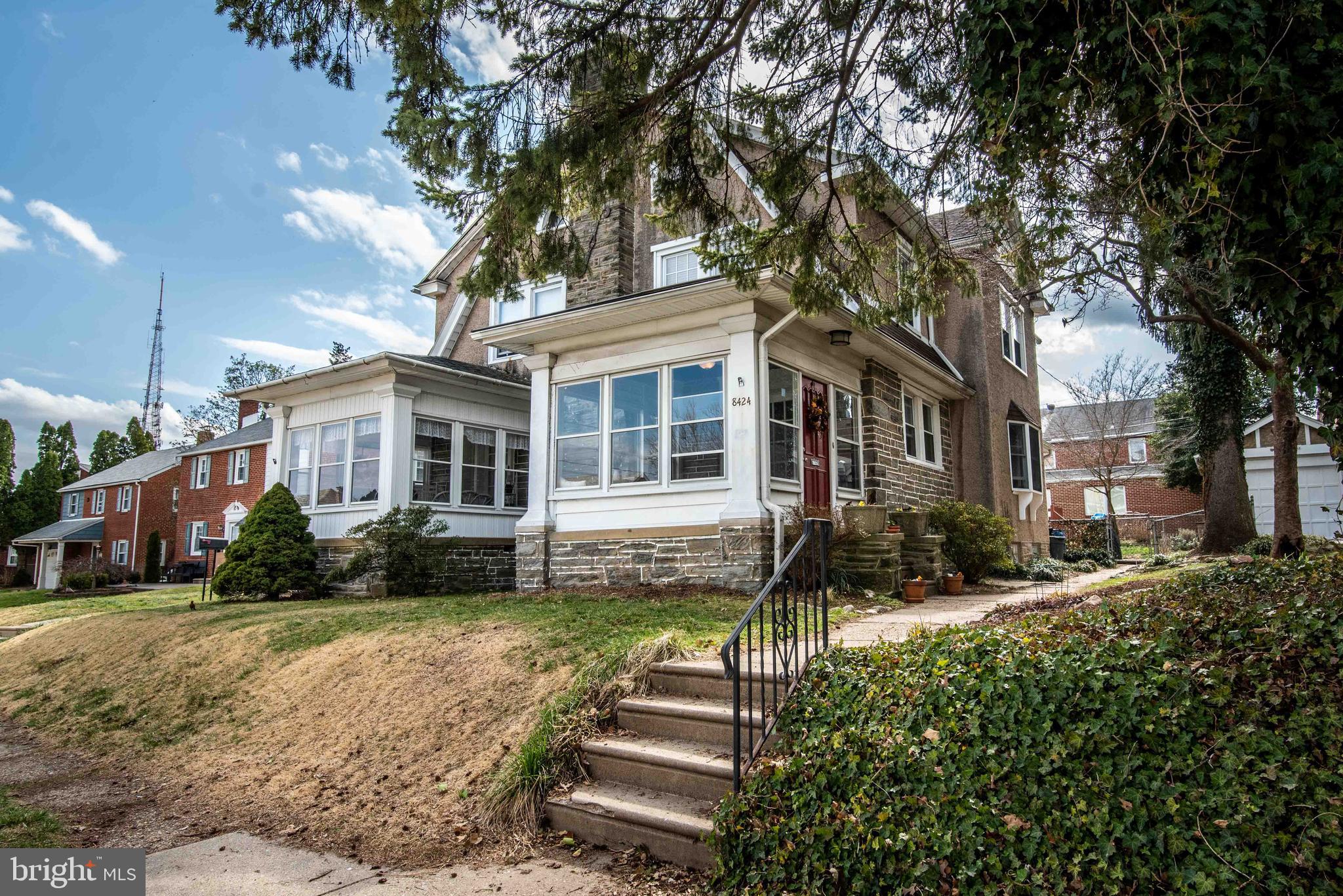 8424 Pembrook Road Philadelphia, PA 19128 - Photo 2 of 36