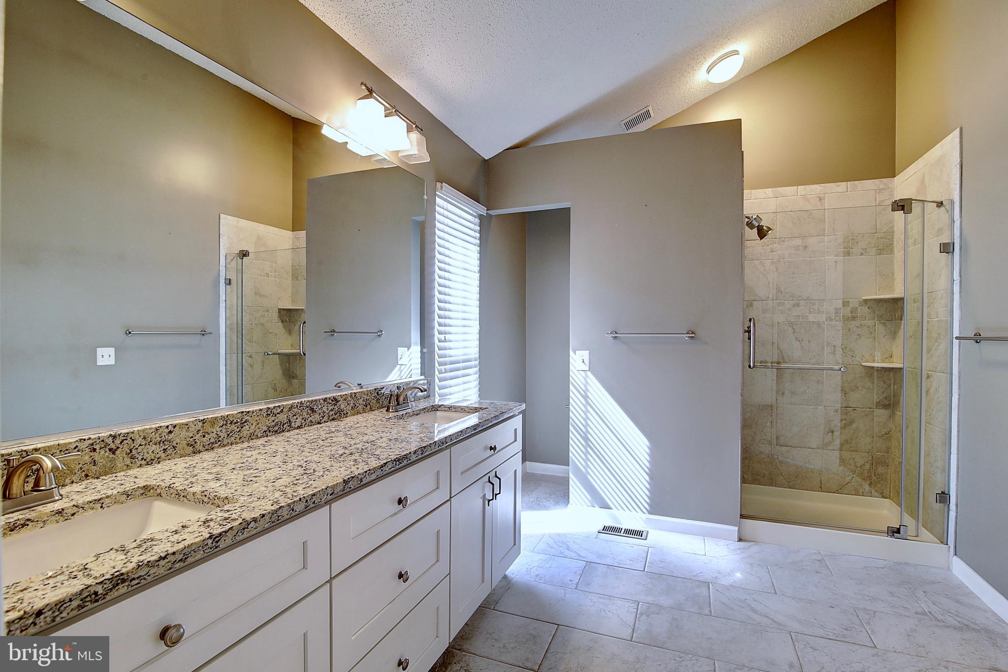 378 Deer Path Avenue Southwest Leesburg, VA 20175 - Photo 23 of 34 Master Bath