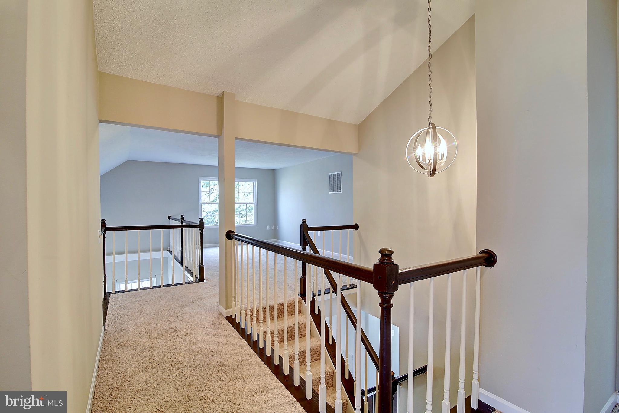 378 Deer Path Avenue Southwest Leesburg, VA 20175 - Photo 28 of 34 Upper Hall