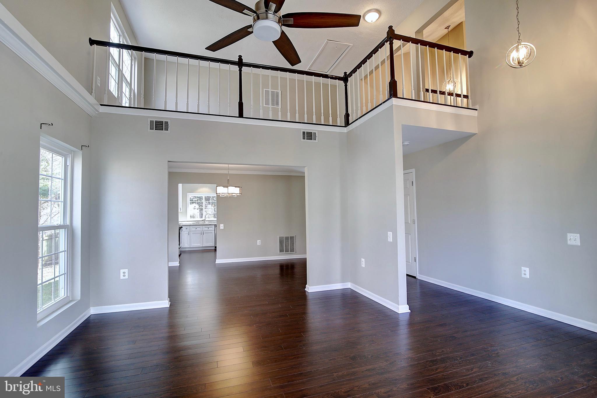 378 Deer Path Avenue Southwest Leesburg, VA 20175 - Photo 9 of 34 Living Room