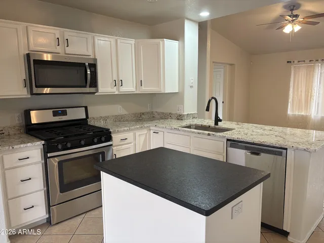 $1,925 | 5275 Sonora Street, Sierra Vista, AZ 85635