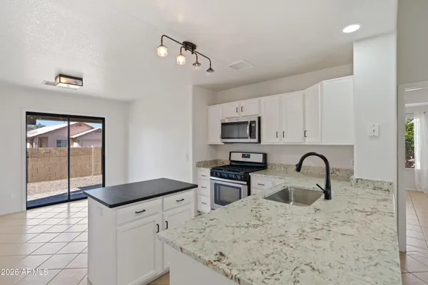 $1,925 | 5275 Sonora Street, Sierra Vista, AZ 85635