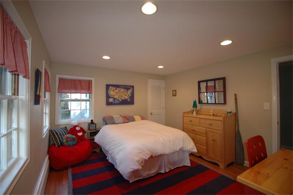 65 Ridge Road Milton, MA 02186 - Photo 11 of 18 Gallery Image 11