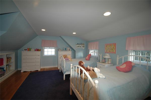 65 Ridge Road Milton, MA 02186 - Photo 12 of 18 Gallery Image 12