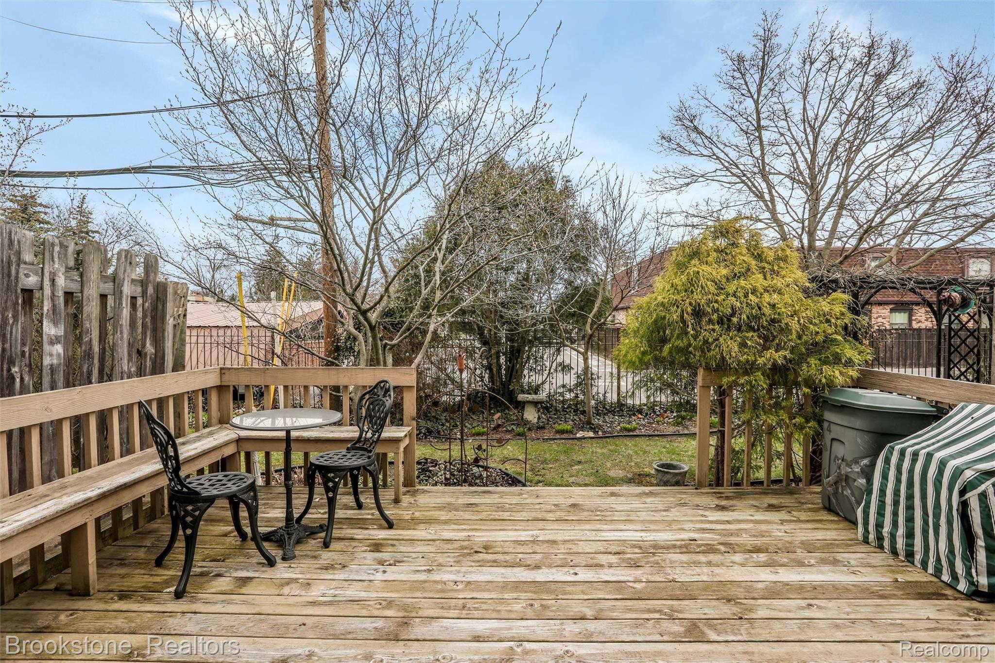 4999 Crooks Road Royal Oak, MI 48073 - Photo 14 of 20 Built in bench offers convenient seating