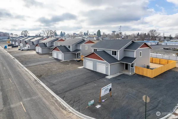 $589,000 | 609-611 South Pine Avenue, Warden, WA 98857