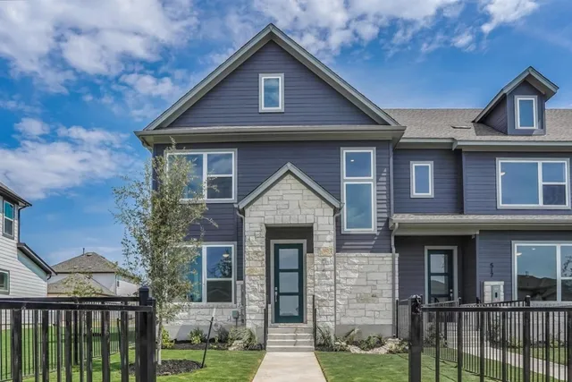 $268,990 | 515 Emory Xing Boulevard, Hutto, TX 78634