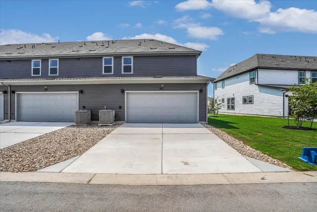 $268,990 | 515 Emory Xing Boulevard, Hutto, TX 78634