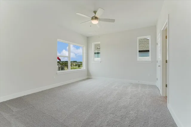 $268,990 | 515 Emory Xing Boulevard, Hutto, TX 78634