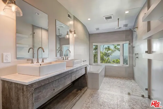 $12,495 | 9354 Claircrest Drive, Beverly Hills, CA 90210