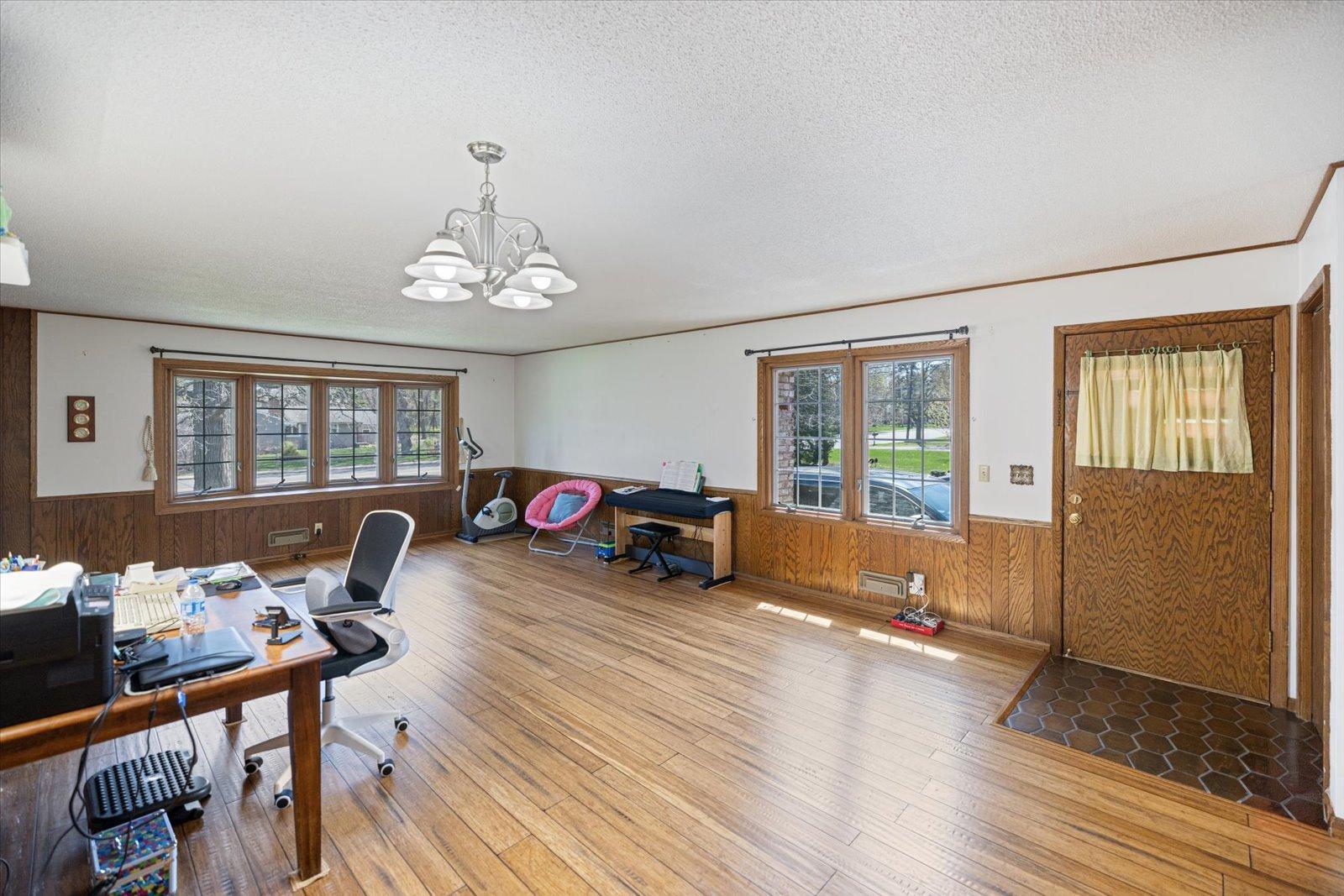 1436 East Old Shakopee Road Bloomington, MN 55425 - Photo 13 of 44