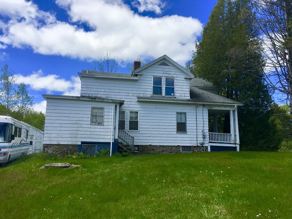 165 Willis Road Gardner, MA 01440 - Photo 1 of 19 Gallery Image 1