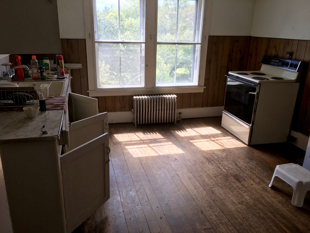 165 Willis Road Gardner, MA 01440 - Photo 14 of 19 Gallery Image 14