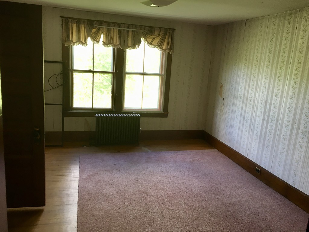 165 Willis Road Gardner, MA 01440 - Photo 16 of 19 Gallery Image 16