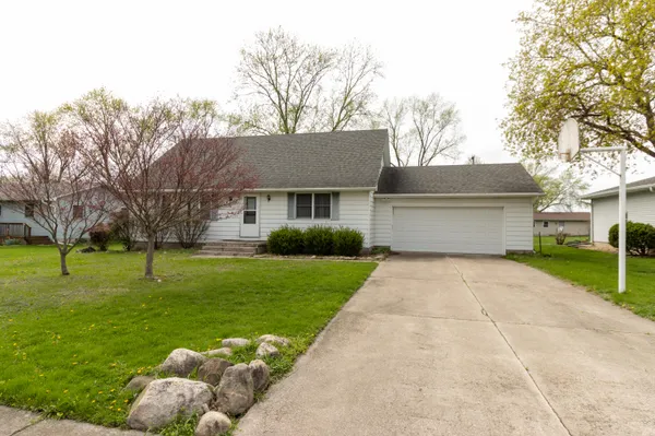 $242,500 | 263 Bel Aire Drive, Lowell, IN 46356
