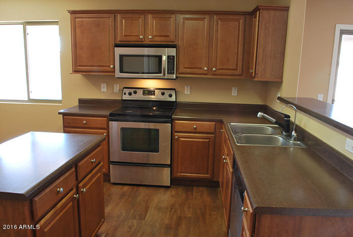 8418 West Cordes Road Tolleson, AZ 85353 - Photo 3 of 33 DSC_9499